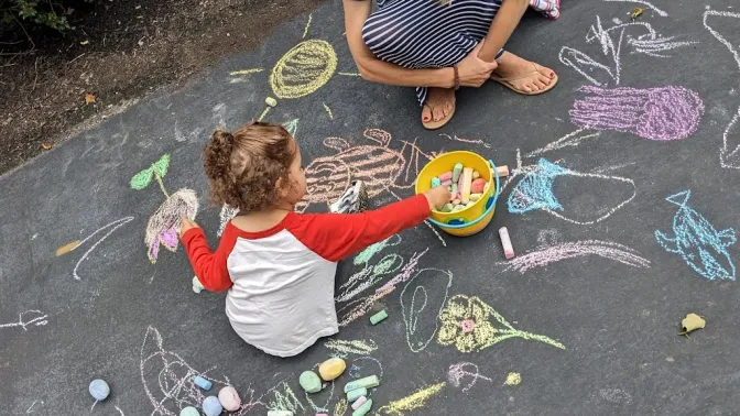 Cousings drawing with chalk